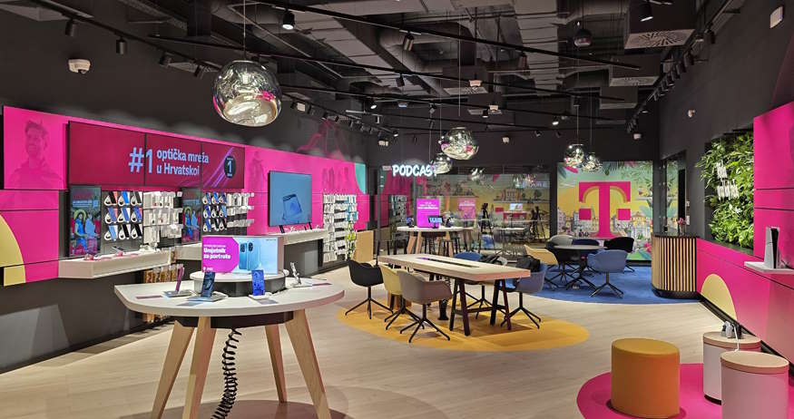 Hrvatski Telekom opens newly renovated T-Center in Tower Center Rijeka with innovative services and free podcast study