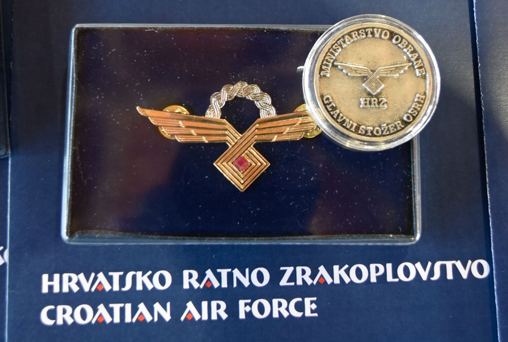 Award of flight signs to new pilots of the Croatian Air Force in Zemunik Donji on 5 July 2024