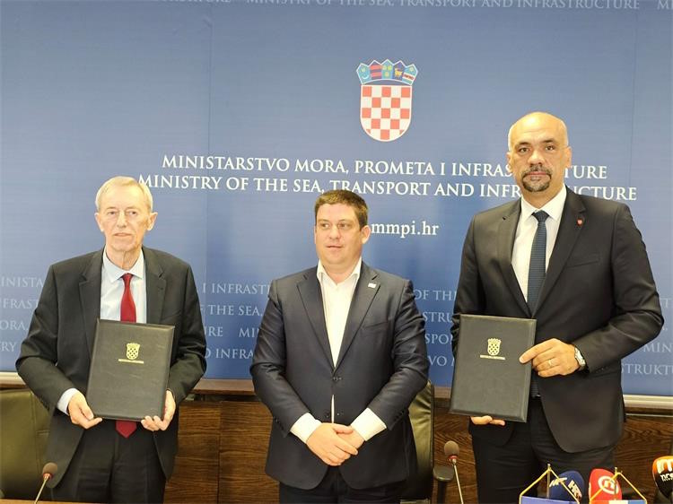 Delivery of the contract on co-financing public transport of Zagreb and Šibenik-Knin County